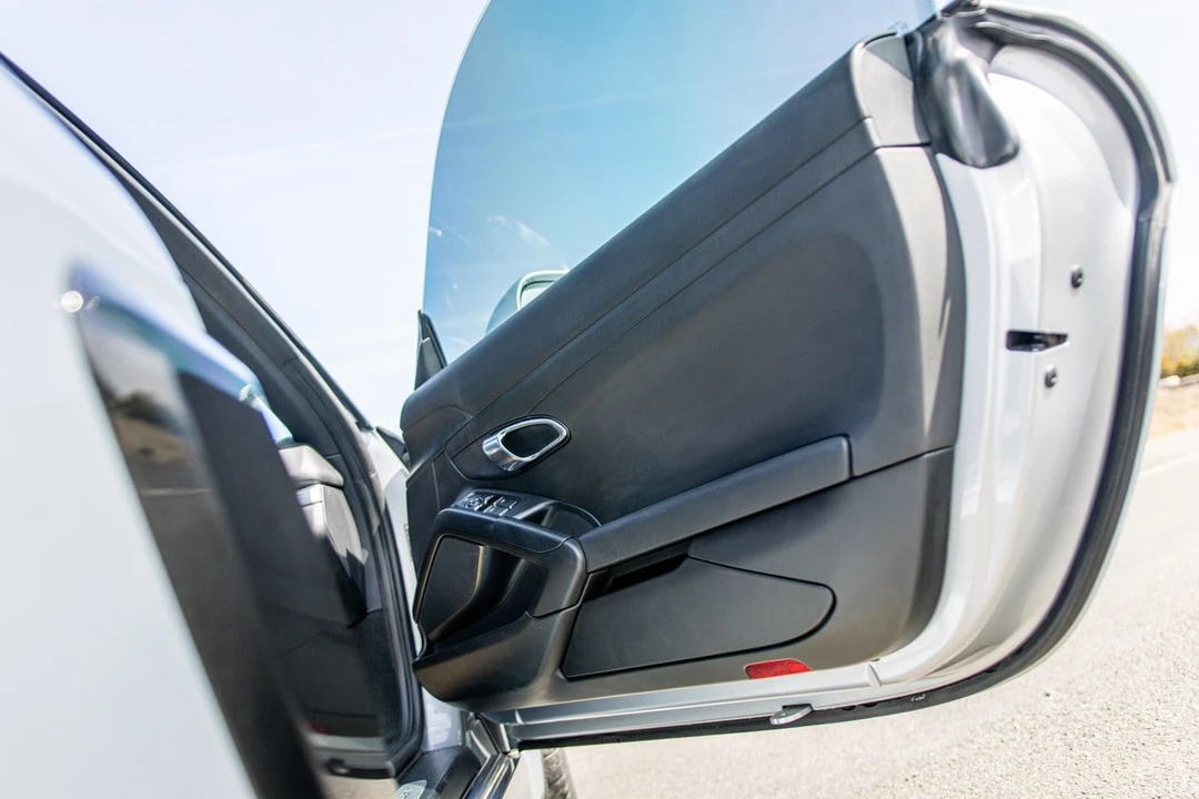2014 Porsche 981 Cayman - Image 16 of 30