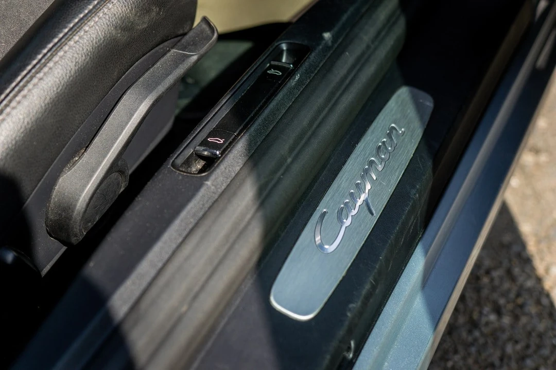 2014 Porsche 981 Cayman - Image 21 of 30