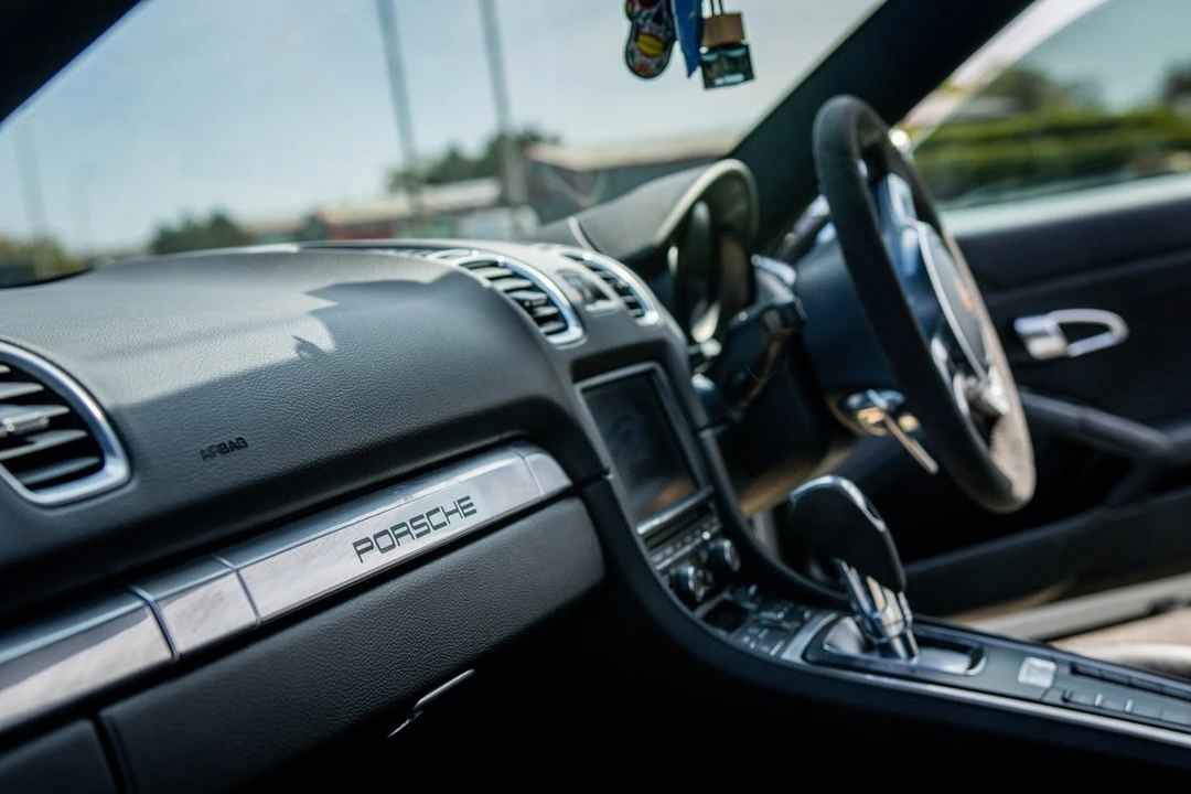 2014 Porsche 981 Cayman - Image 22 of 30
