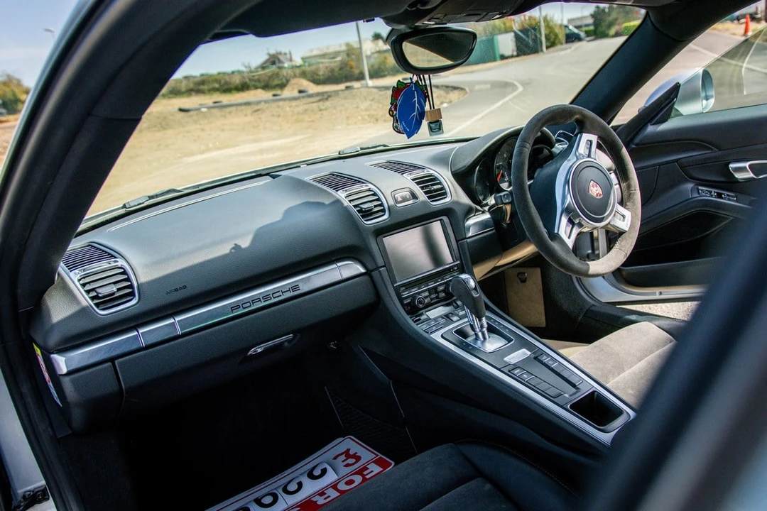 2014 Porsche 981 Cayman - Image 23 of 30