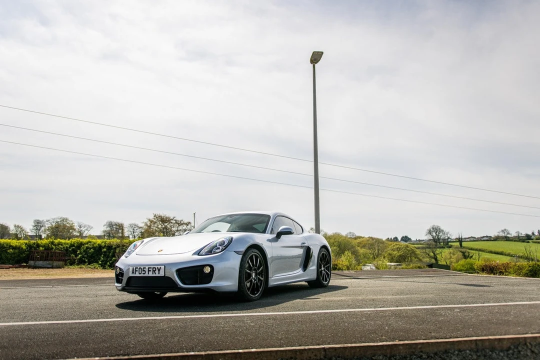 2014 Porsche 981 Cayman - Image 15 of 30
