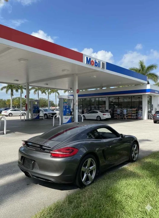 2014 Porsche 981 Cayman - Image 4 of 5