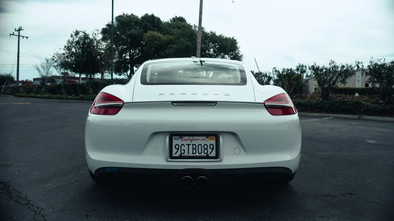 2014 Porsche 981 Cayman - Image 30 of 31