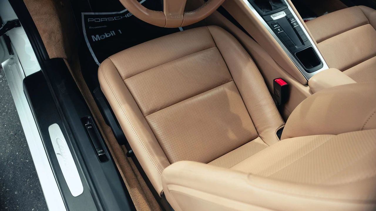 2014 Porsche 981 Cayman - Image 22 of 31