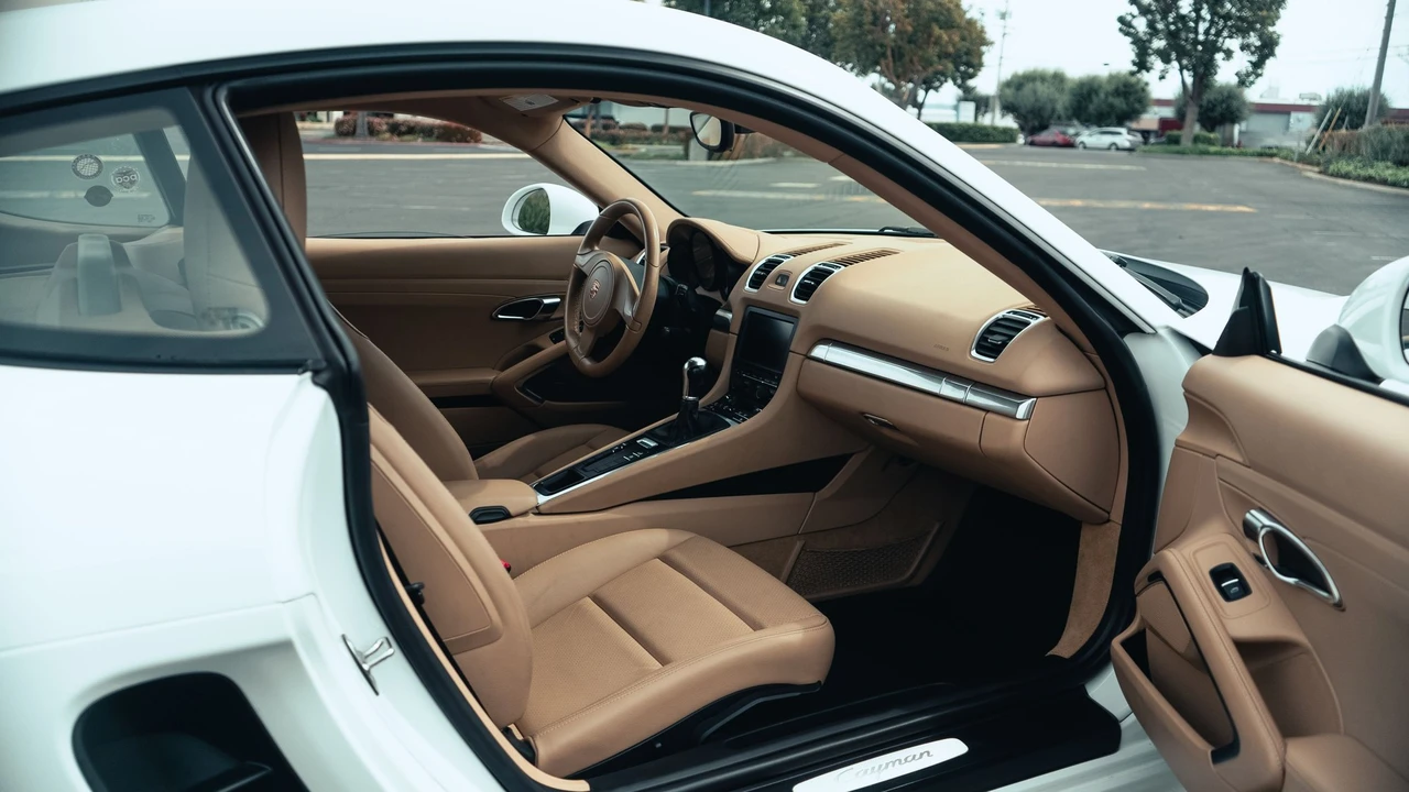 2014 Porsche 981 Cayman - Image 12 of 31