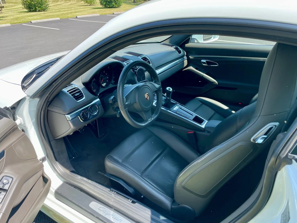 2014 Porsche 981 Cayman - Image 12 of 17