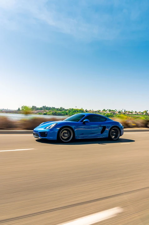 2014 Porsche 981 Cayman - Image 8 of 11