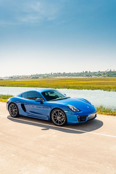 2014 Porsche 981 Cayman - Image 2 of 11