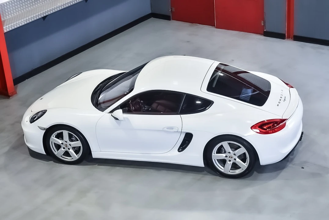 2015 Porsche 981 Cayman - Image 26 of 30