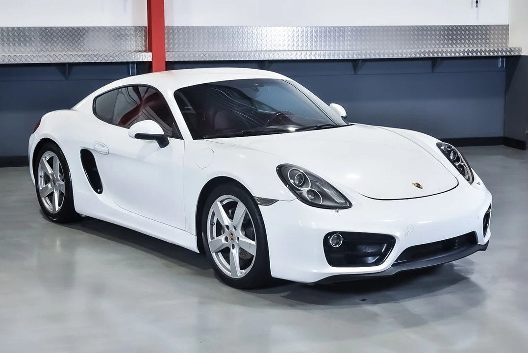 2015 Porsche 981 Cayman - Image 11 of 30