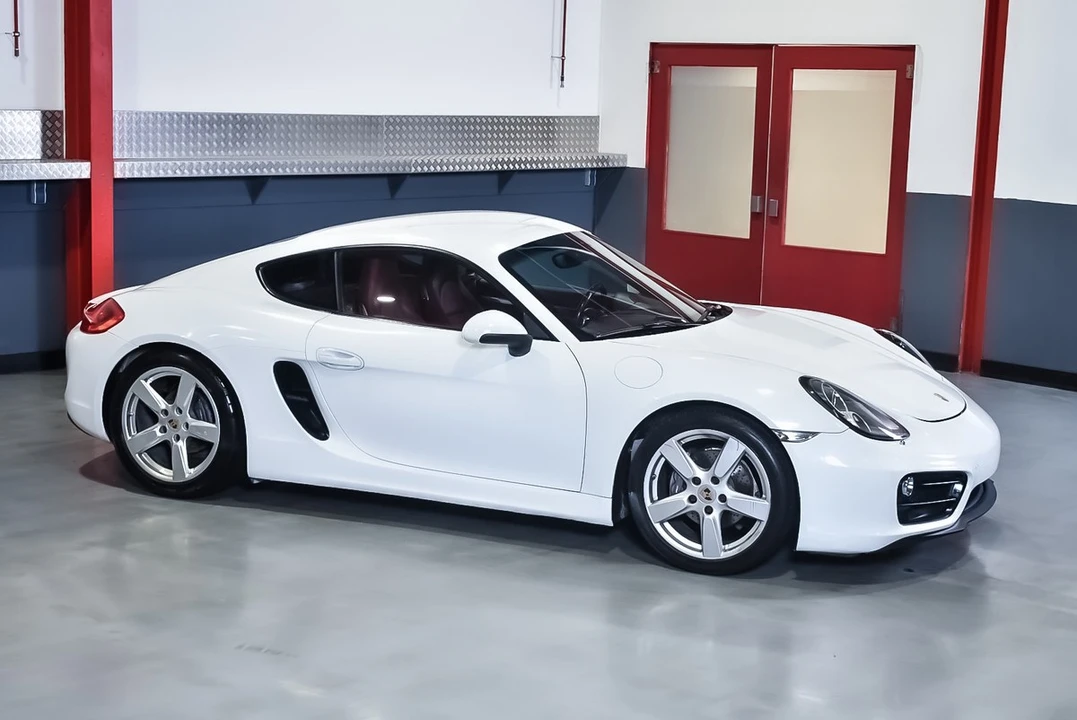 2015 Porsche 981 Cayman - Image 12 of 30