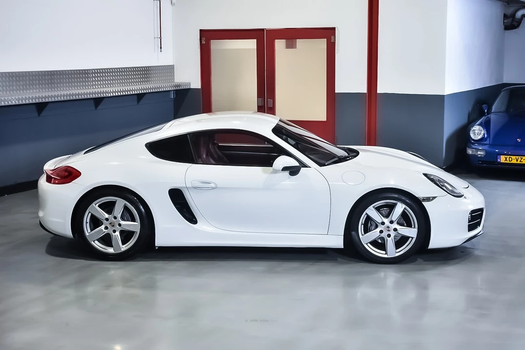 2015 Porsche 981 Cayman - Image 15 of 30