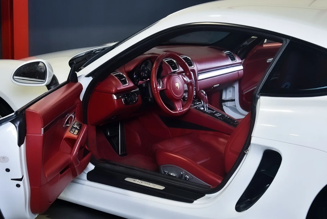 2015 Porsche 981 Cayman - Image 30 of 30