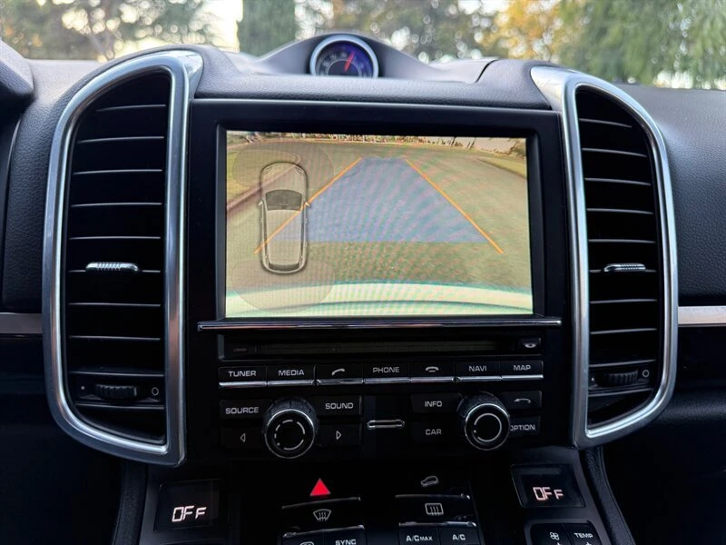 2014 Porsche 981 Cayman - Image 19 of 20
