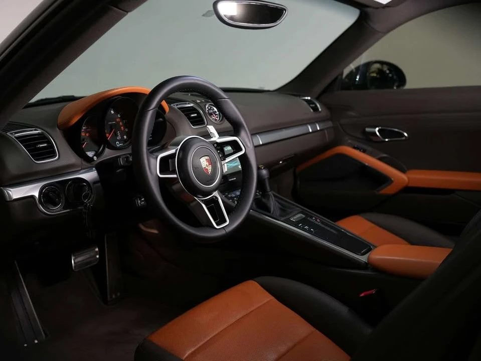 2014 Porsche 981 Cayman - Image 9 of 20