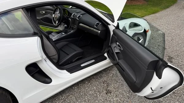 2014 Porsche 981 Cayman - Image 5 of 12