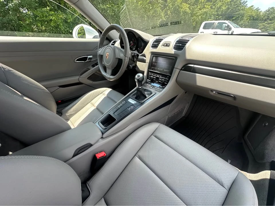 2014 Porsche 981 Cayman - Image 2 of 11