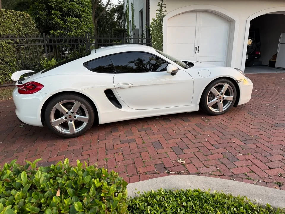 2014 Porsche 981 Cayman - Image 7 of 18