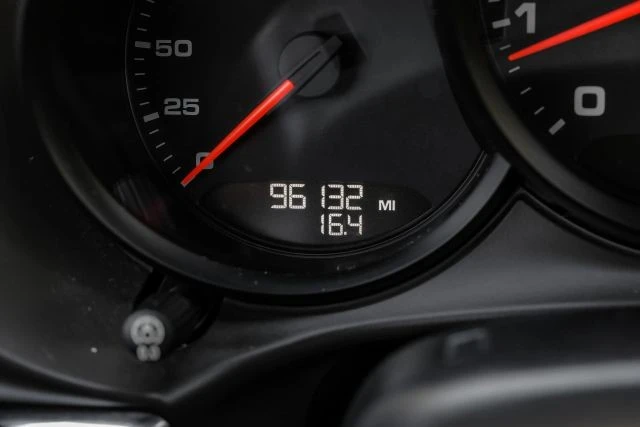 2014 Porsche 981 Cayman - Image 19 of 21
