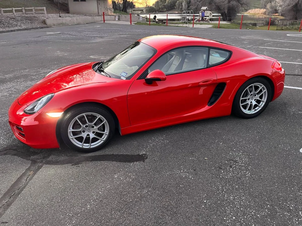 2014 Porsche 981 Cayman - Image 10 of 13
