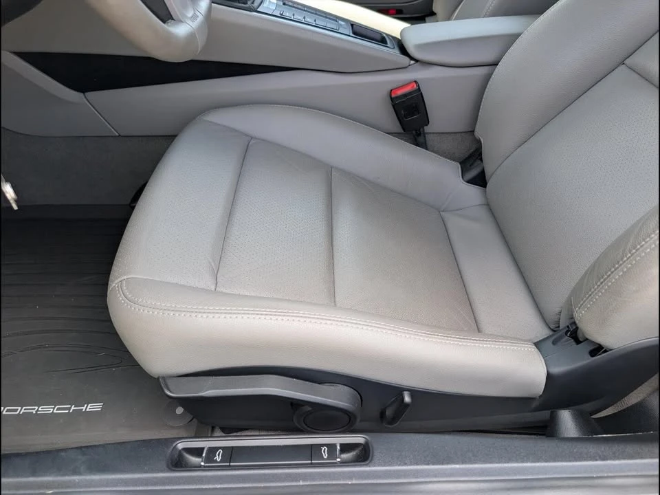 2014 Porsche 981 Cayman - Image 10 of 20