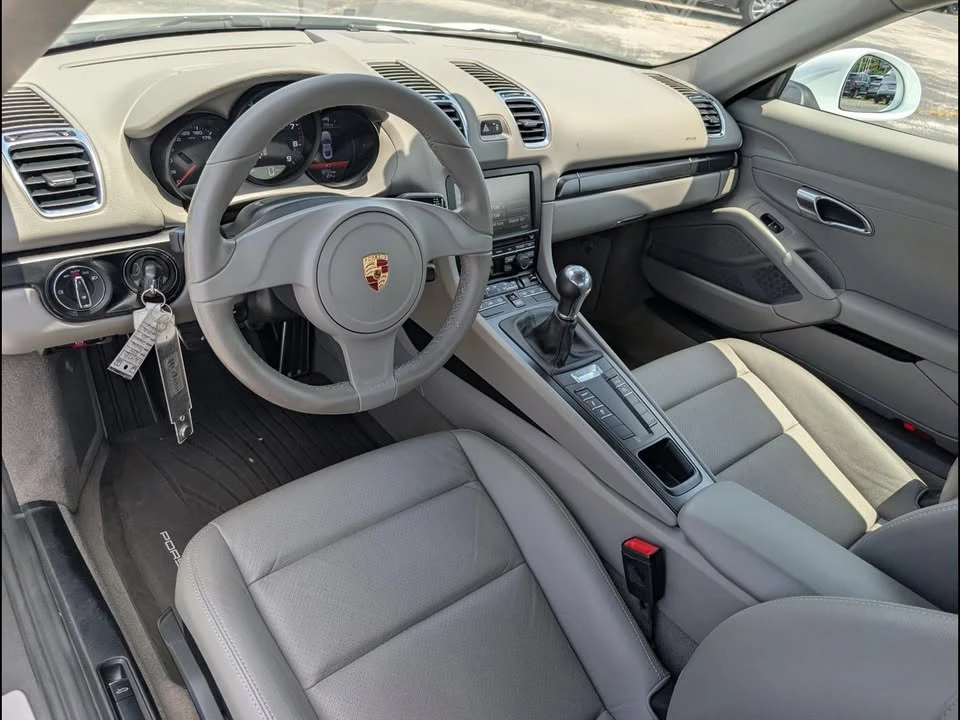 2014 Porsche 981 Cayman - Image 8 of 20