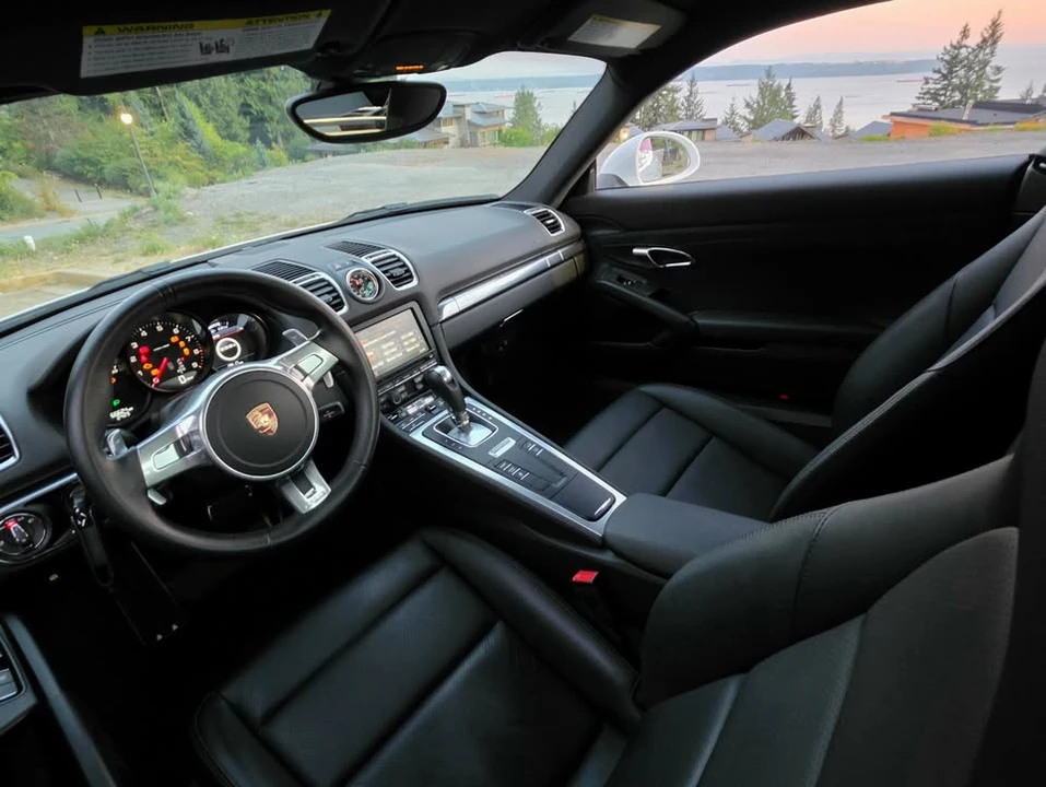 2014 Porsche 981 Cayman - Image 9 of 10