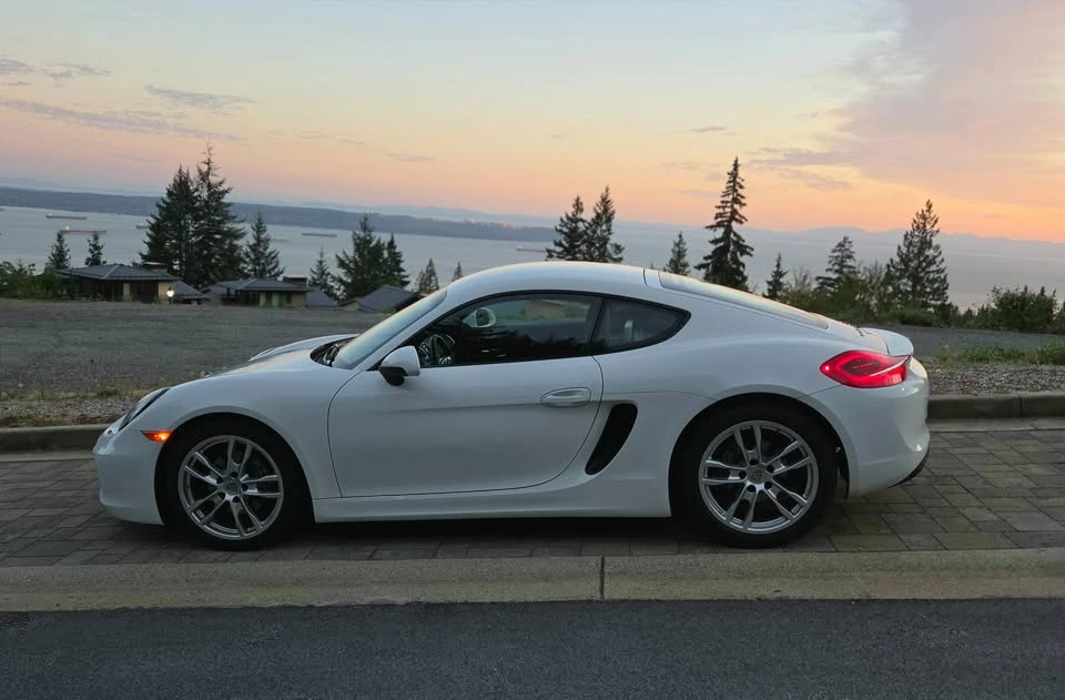 2014 Porsche 981 Cayman - Image 2 of 10