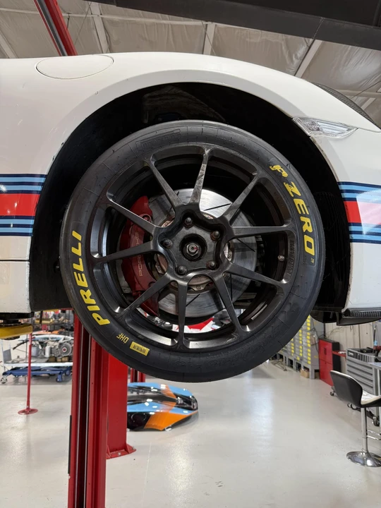2014 Porsche 981 Cayman - Image 27 of 31