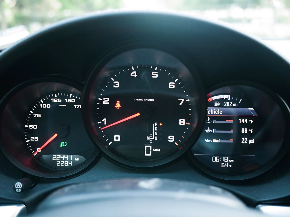 2014 Porsche 981 Cayman - Image 6 of 9