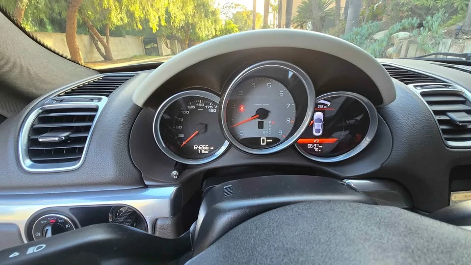 2014 Porsche 981 Cayman S - Image 4 of 10