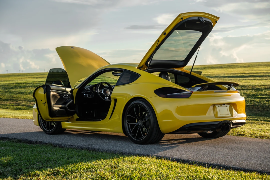 2014 Porsche 981 Cayman S - Image 24 of 31
