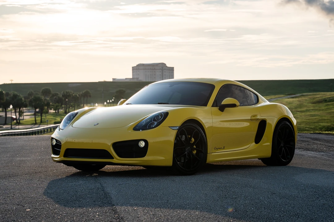 2014 Porsche 981 Cayman S - Image 2 of 31