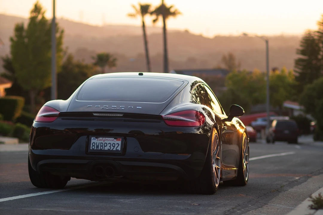2014 Porsche 981 Cayman S - Image 5 of 5