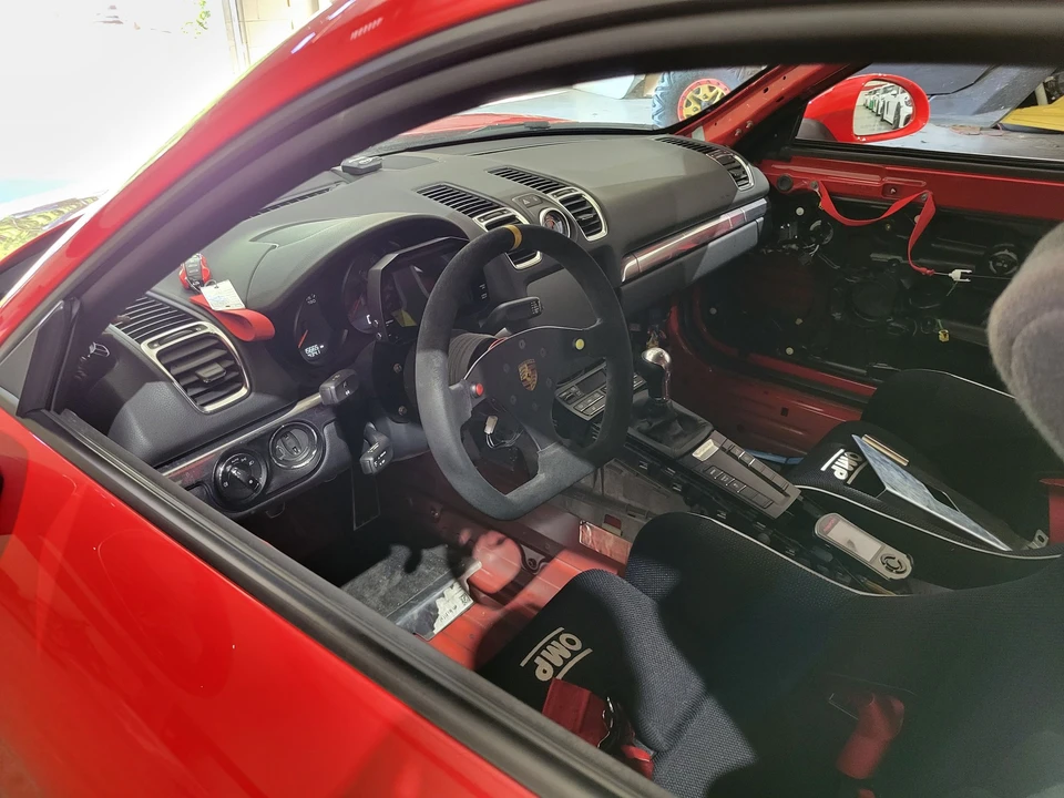 2014 Porsche 981 Cayman S - Image 6 of 10