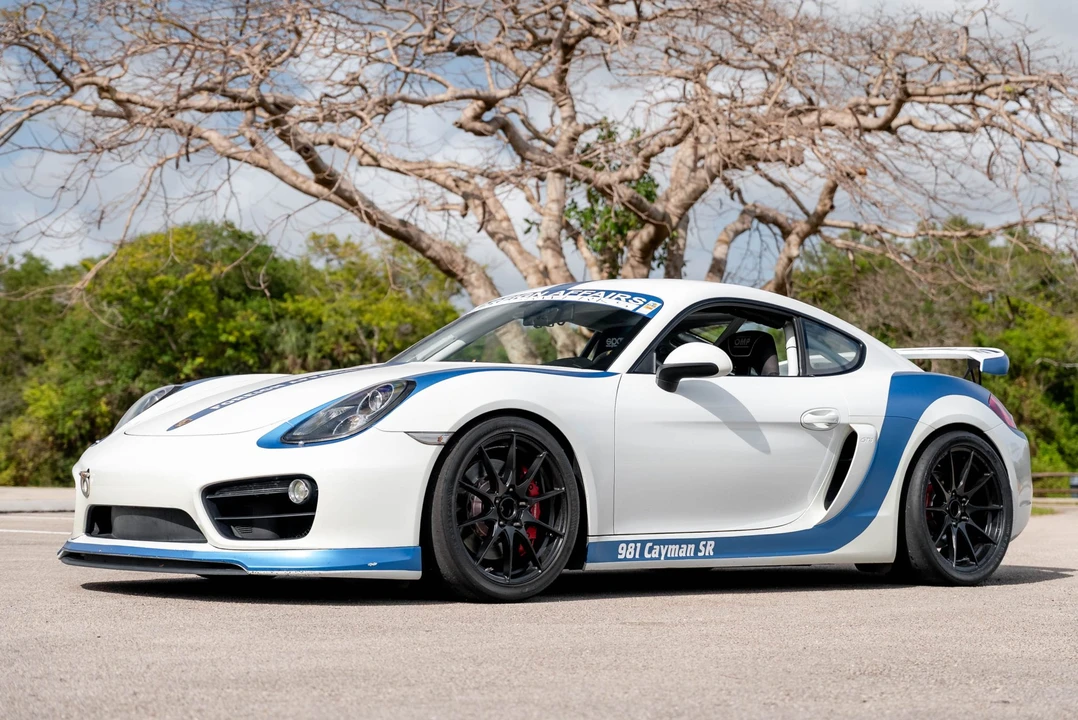 2014 Porsche 981 Cayman S - Image 2 of 31