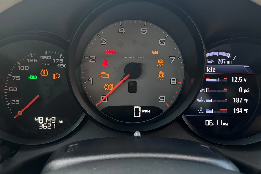 2014 Porsche 981 Cayman S - Image 22 of 31
