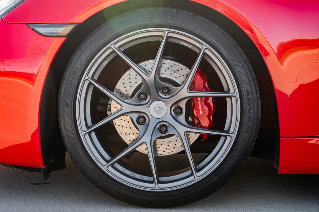 2014 Porsche 981 Cayman S - Image 24 of 31