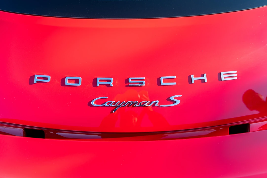 2014 Porsche 981 Cayman S - Image 21 of 31
