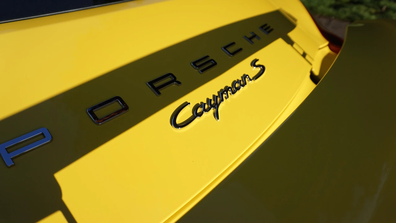2014 Porsche 981 Cayman S - Image 25 of 31