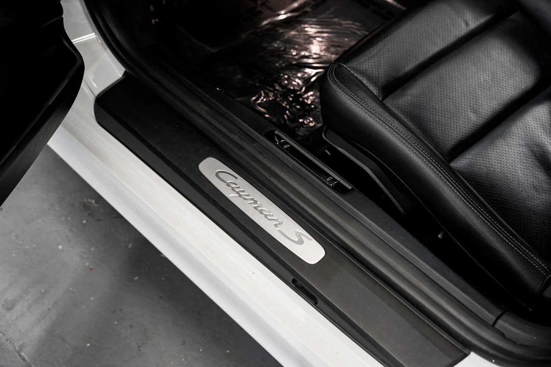 2014 Porsche 981 Cayman S - Image 20 of 31