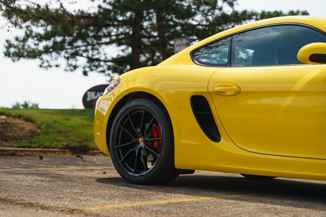 2014 Porsche 981 Cayman S - Image 25 of 31