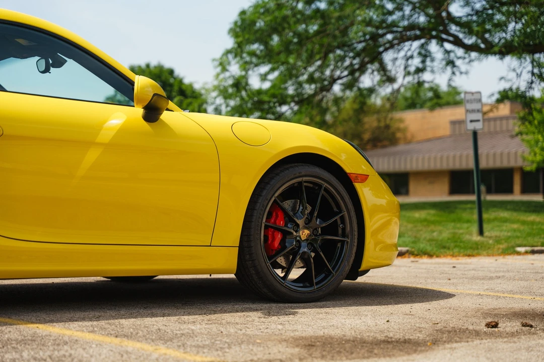 2014 Porsche 981 Cayman S - Image 21 of 31