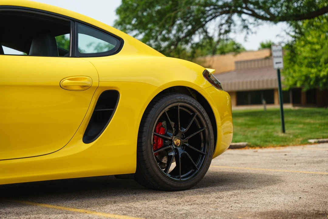 2014 Porsche 981 Cayman S - Image 9 of 31