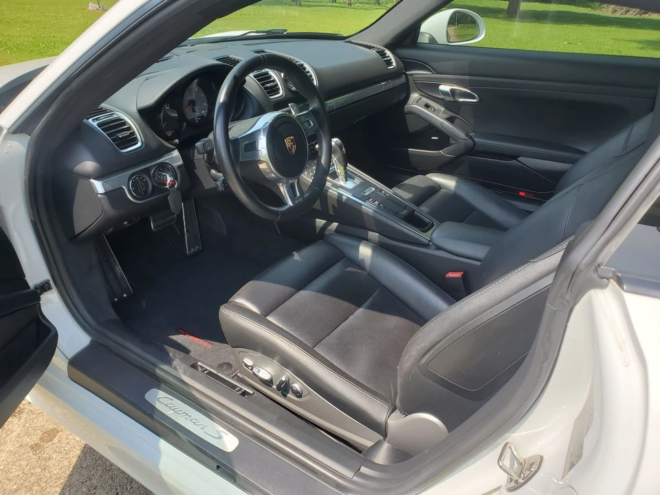 2014 Porsche 981 Cayman S - Image 8 of 17