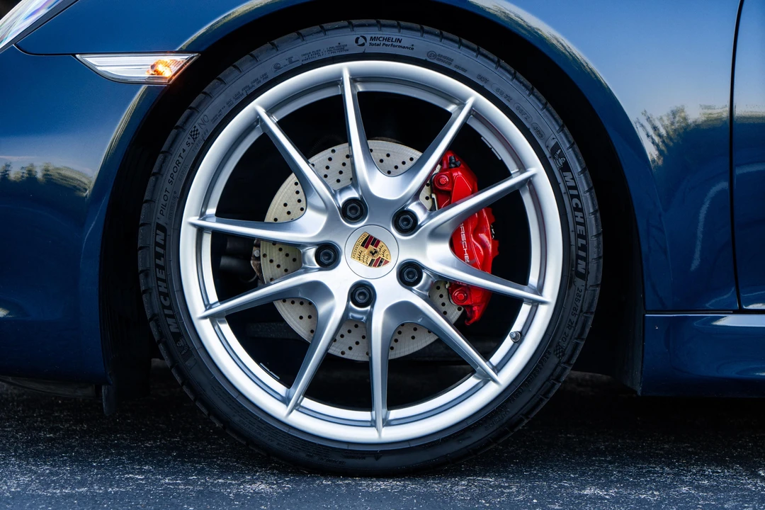 2014 Porsche 981 Cayman - Image 26 of 31