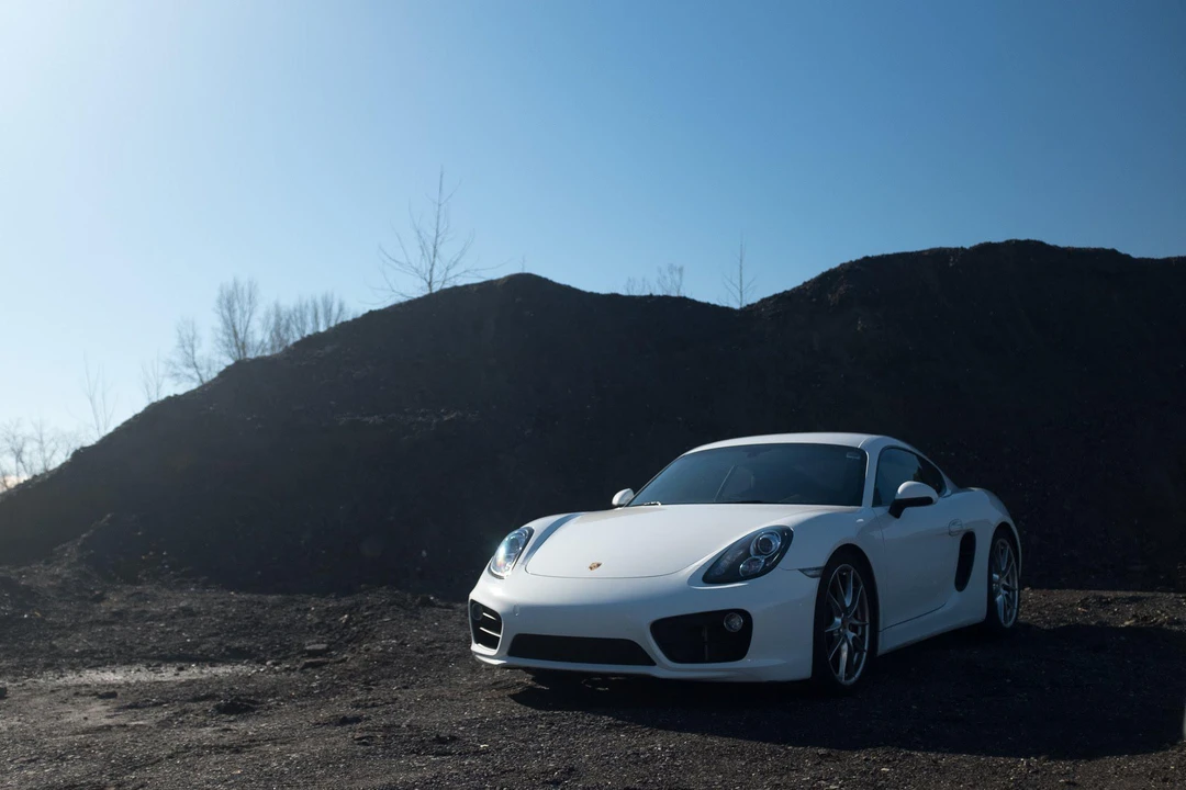 2014 Porsche 981 Cayman S - Image 19 of 31