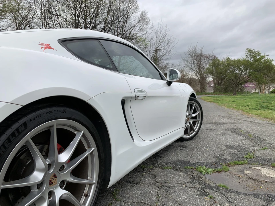 2014 Porsche 981 Cayman S - Image 28 of 31