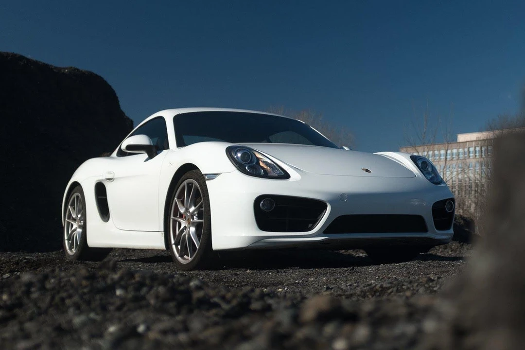 2014 Porsche 981 Cayman S - Image 16 of 31