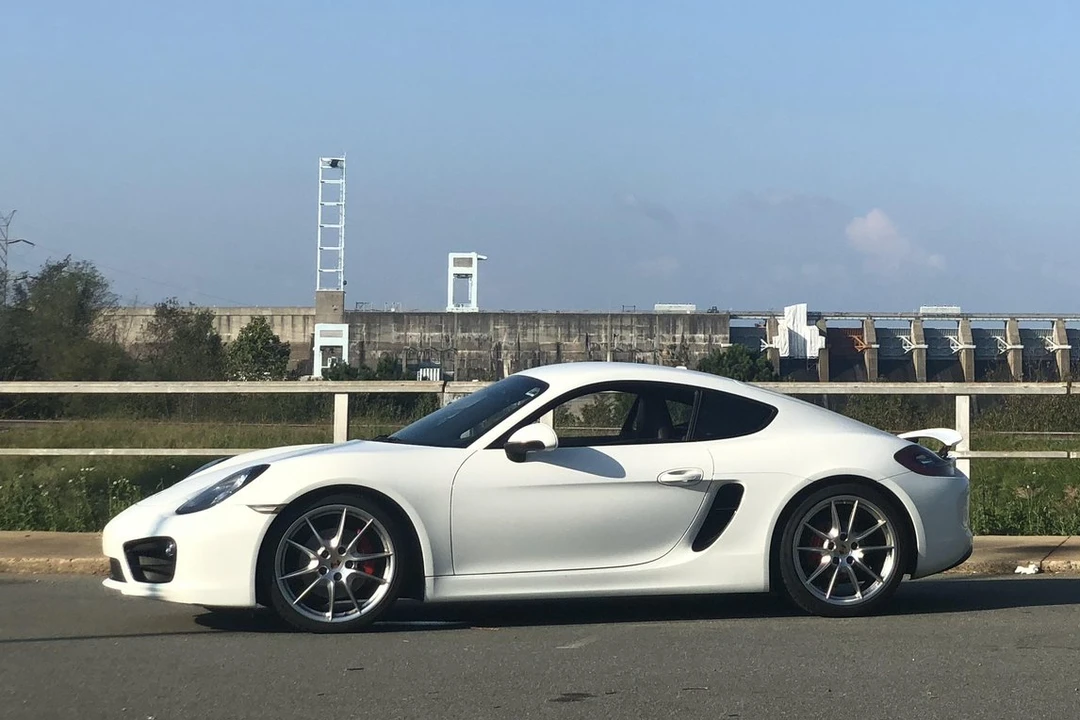 2014 Porsche 981 Cayman S - Image 9 of 31